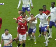PG电子登录入口-3-1复仇维拉！曼联稳守前三，B费双助攻，胖虎库尼亚谢什科进球